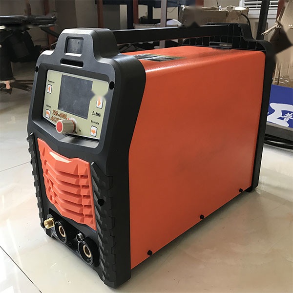 200A TIG Welding Machine , Tig 200 Ac Dc Welder Pulse Synergy With LCD Screen