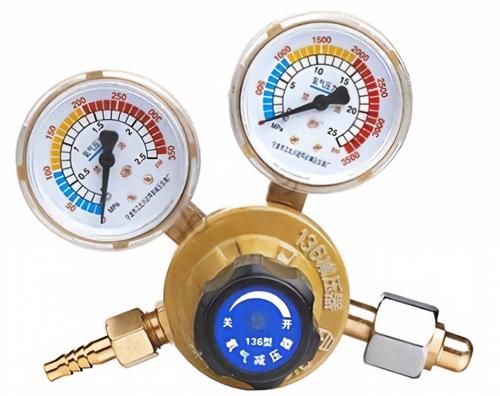 8136 Series Gas Regulator for Oxygen, Acetylene, Propane